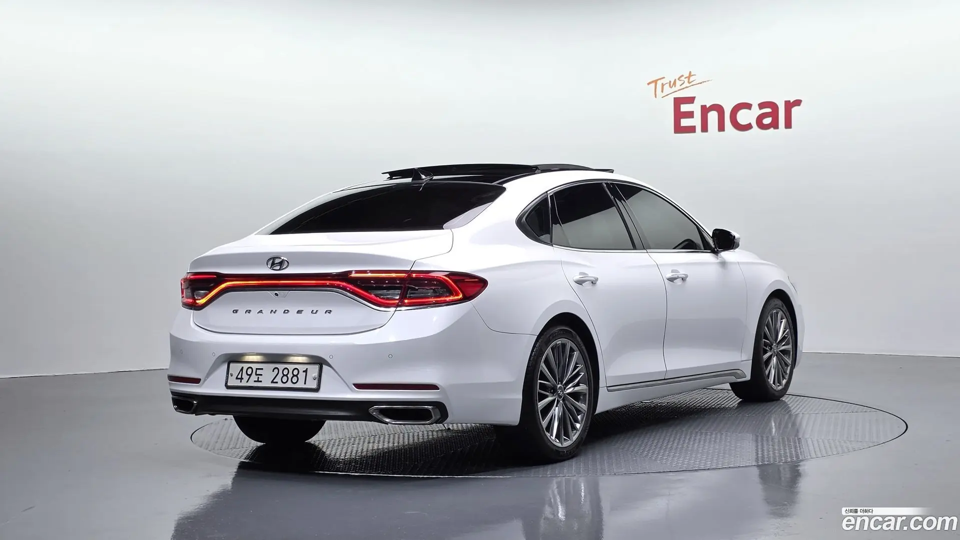 Main__Slider__Photo:Grandeur Hyundai 2018.5-1