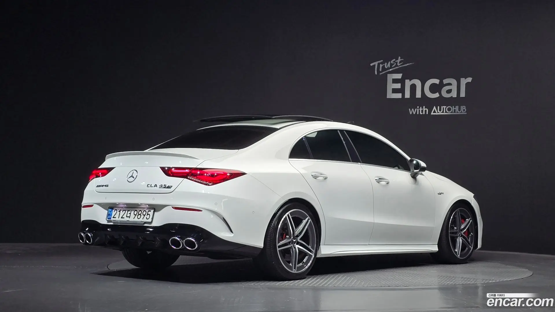 Main__Slider__Photo:CLA-Class Mercedes-Benz 2021.8-1