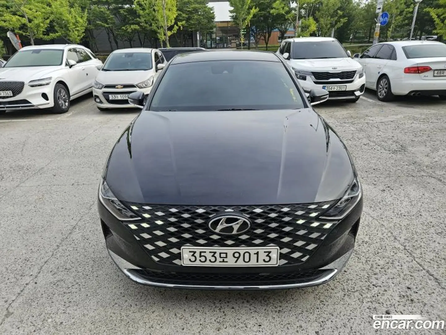 Main__Slider__Photo:Grandeur Hyundai 2021.8-1