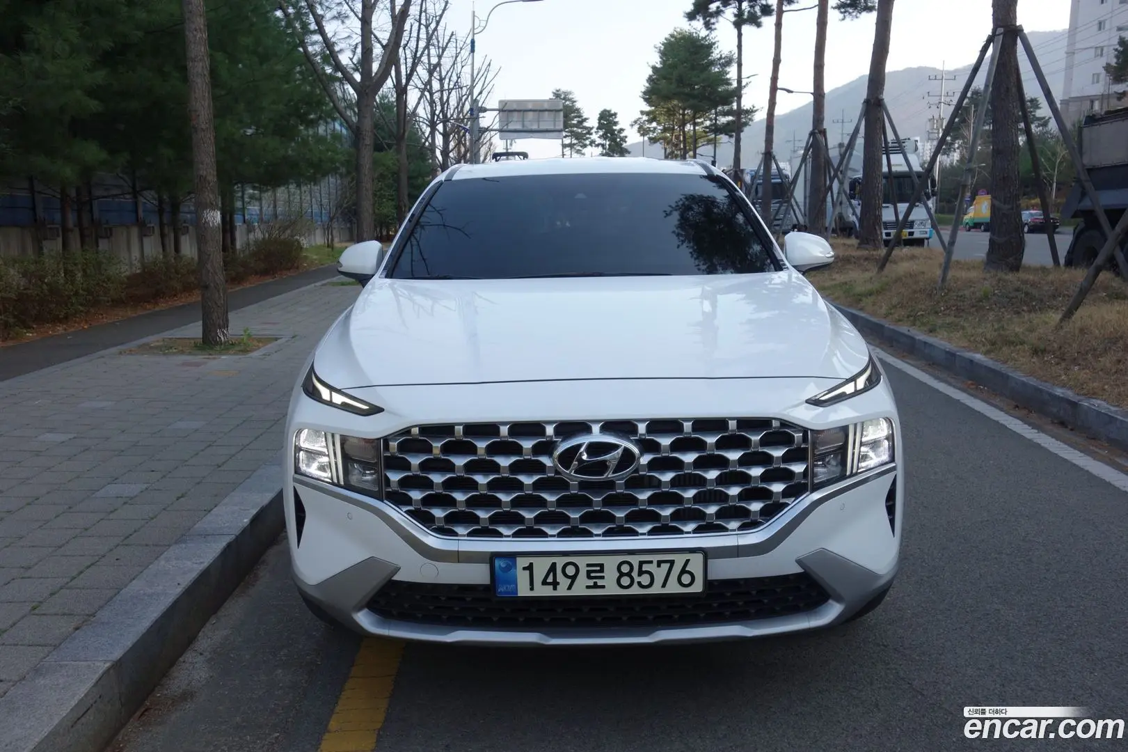 Main__Slider__Photo:Santafe Hyundai 2021.0-1