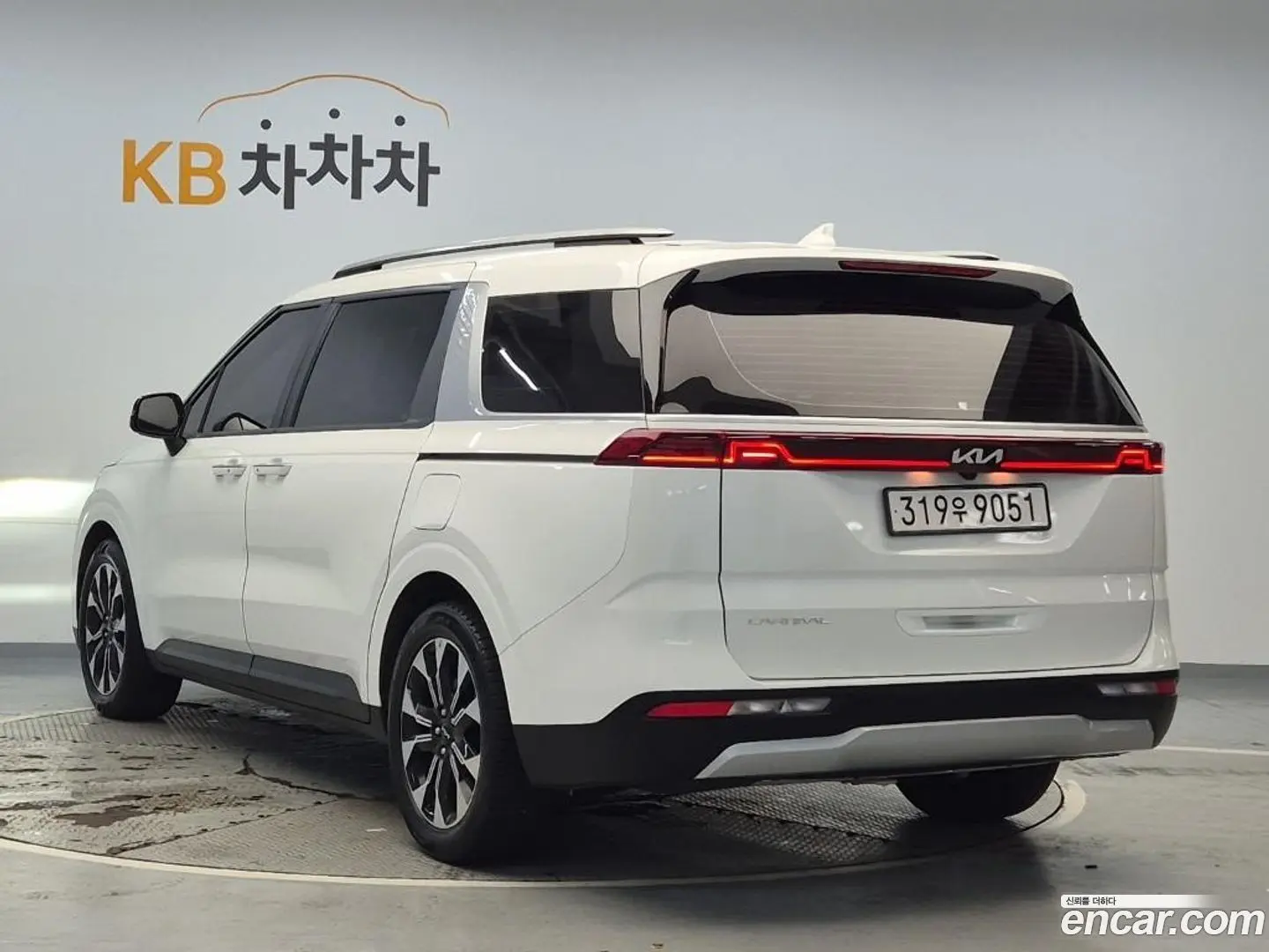 Main__Slider__Photo:Canival Kia 2022.10-1