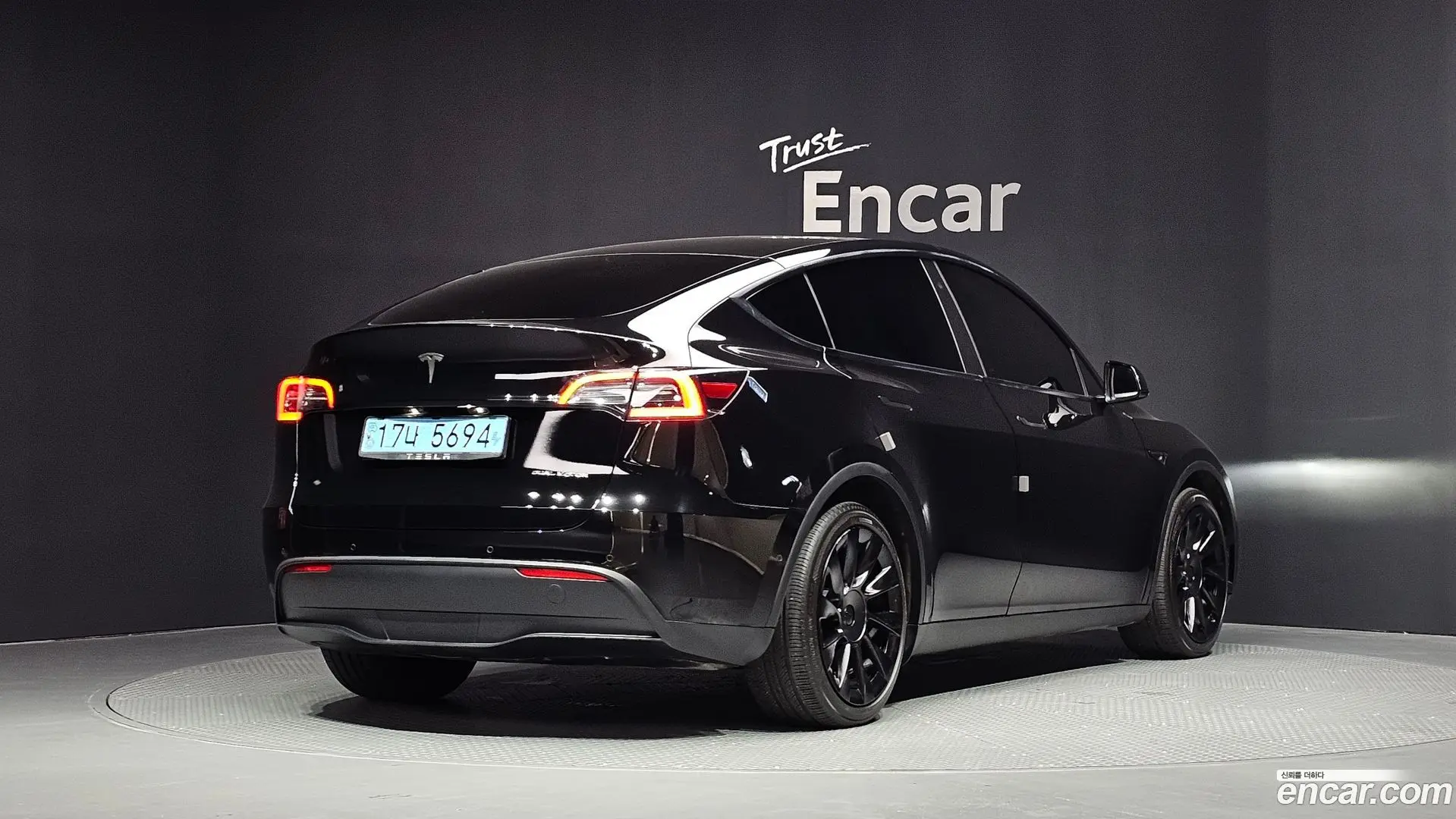 Main__Slider__Photo:Model Y Tesla 2021.4-1