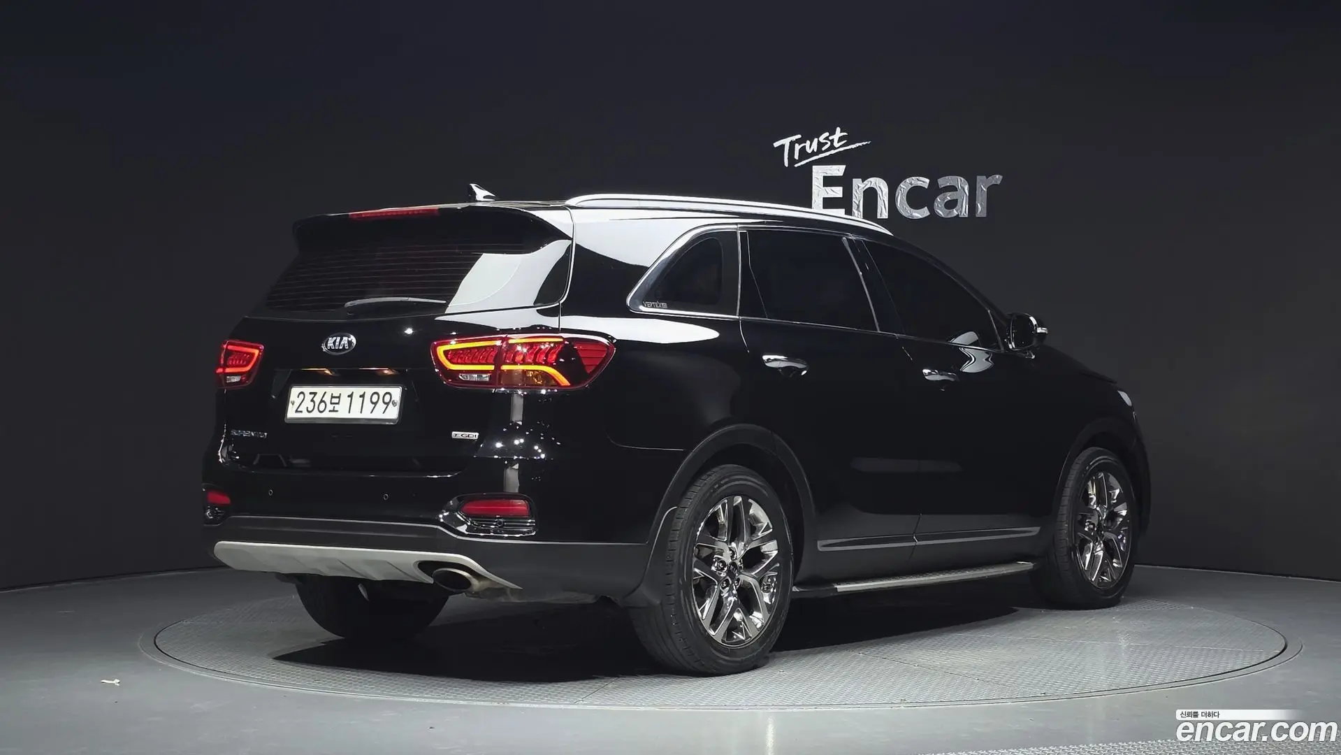 Main__Slider__Photo:Sorento Kia 2019.9-1