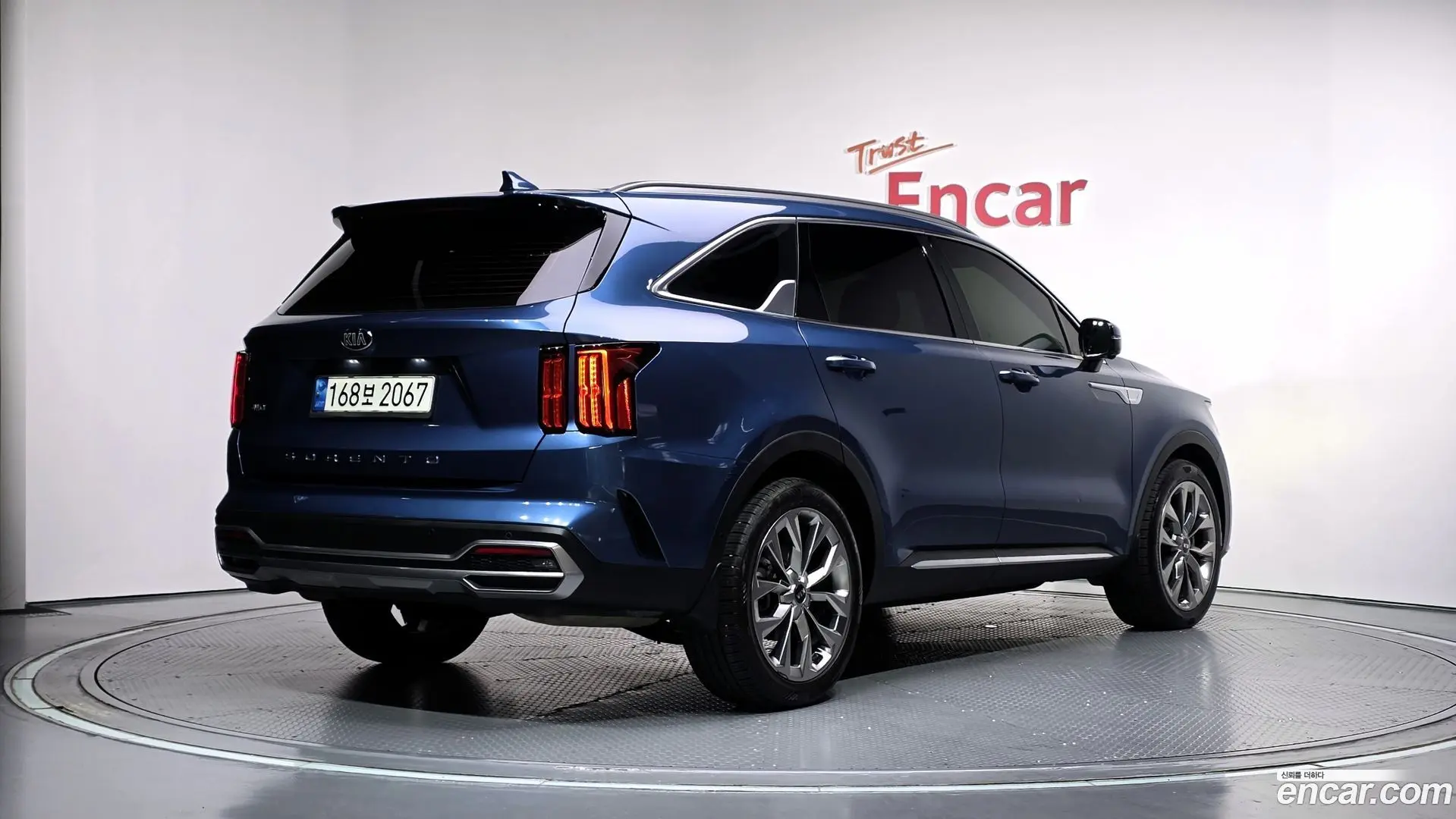 Main__Slider__Photo:Sorento Kia 2020.8-1