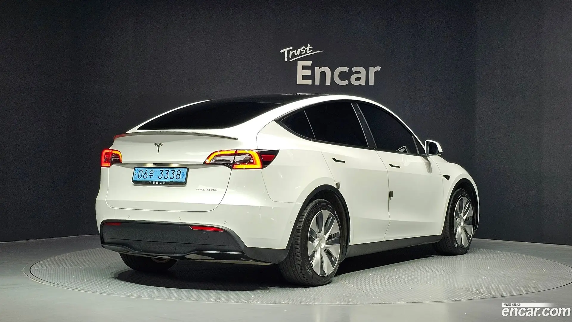 Main__Slider__Photo:Model Y Tesla 2021.8-1