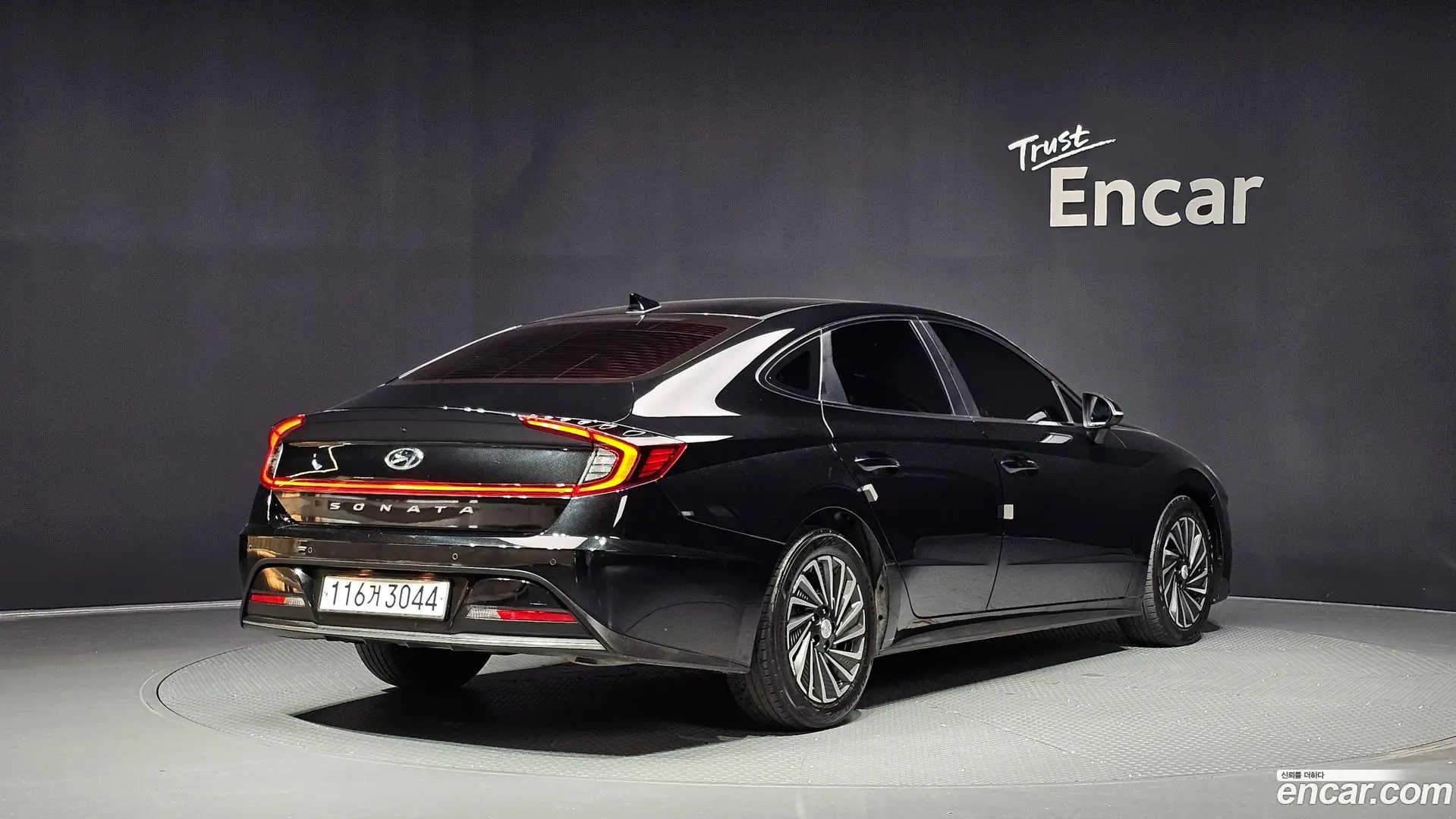 Main__Slider__Photo:Sonata Hyundai 2022.1-1