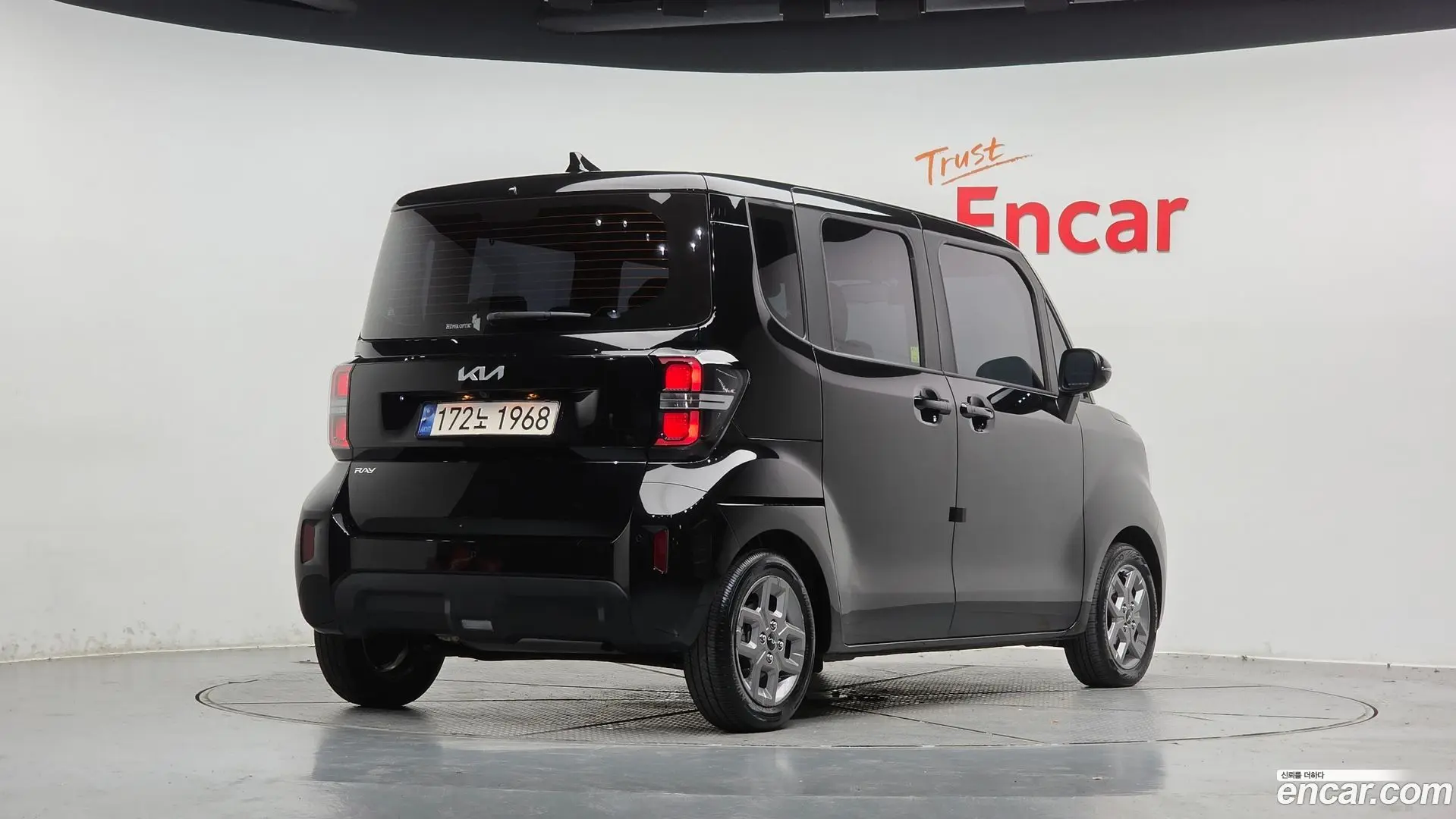Main__Slider__Photo:RAY Kia 2024.3-1