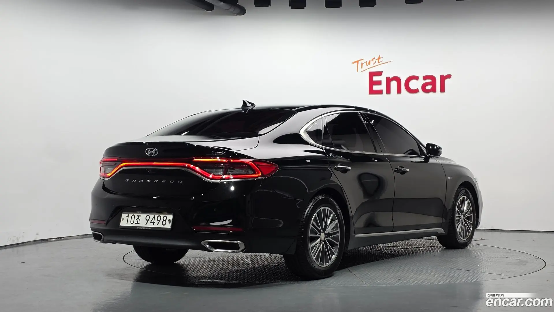 Main__Slider__Photo:Grandeur Hyundai 2018.0-1