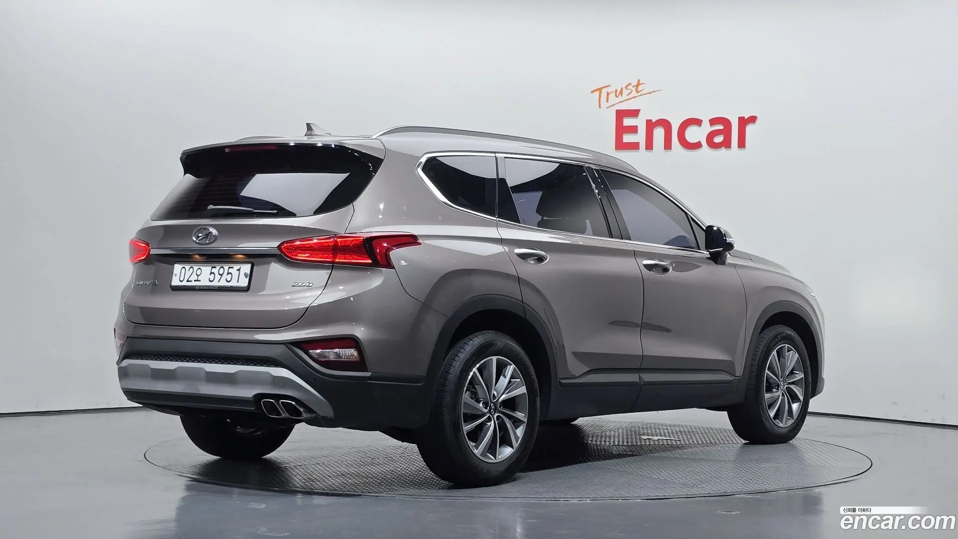 Main__Slider__Photo:Santafe Hyundai 2018.4-1