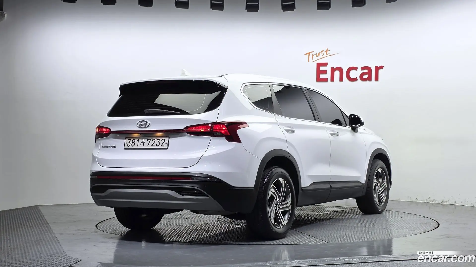 Main__Slider__Photo:Santafe Hyundai 2020.7-1
