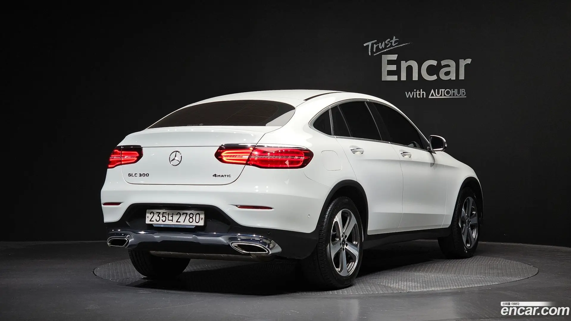 Main__Slider__Photo:GLC-Class Mercedes-Benz 2019.3-1