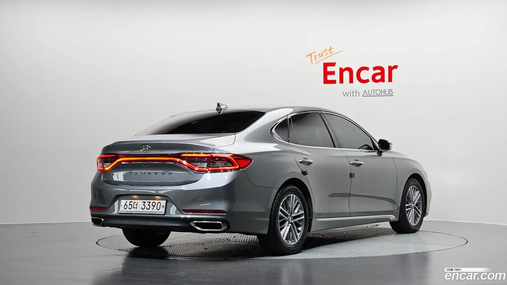 Main__Slider__Photo:Grandeur Hyundai 2017.8-1
