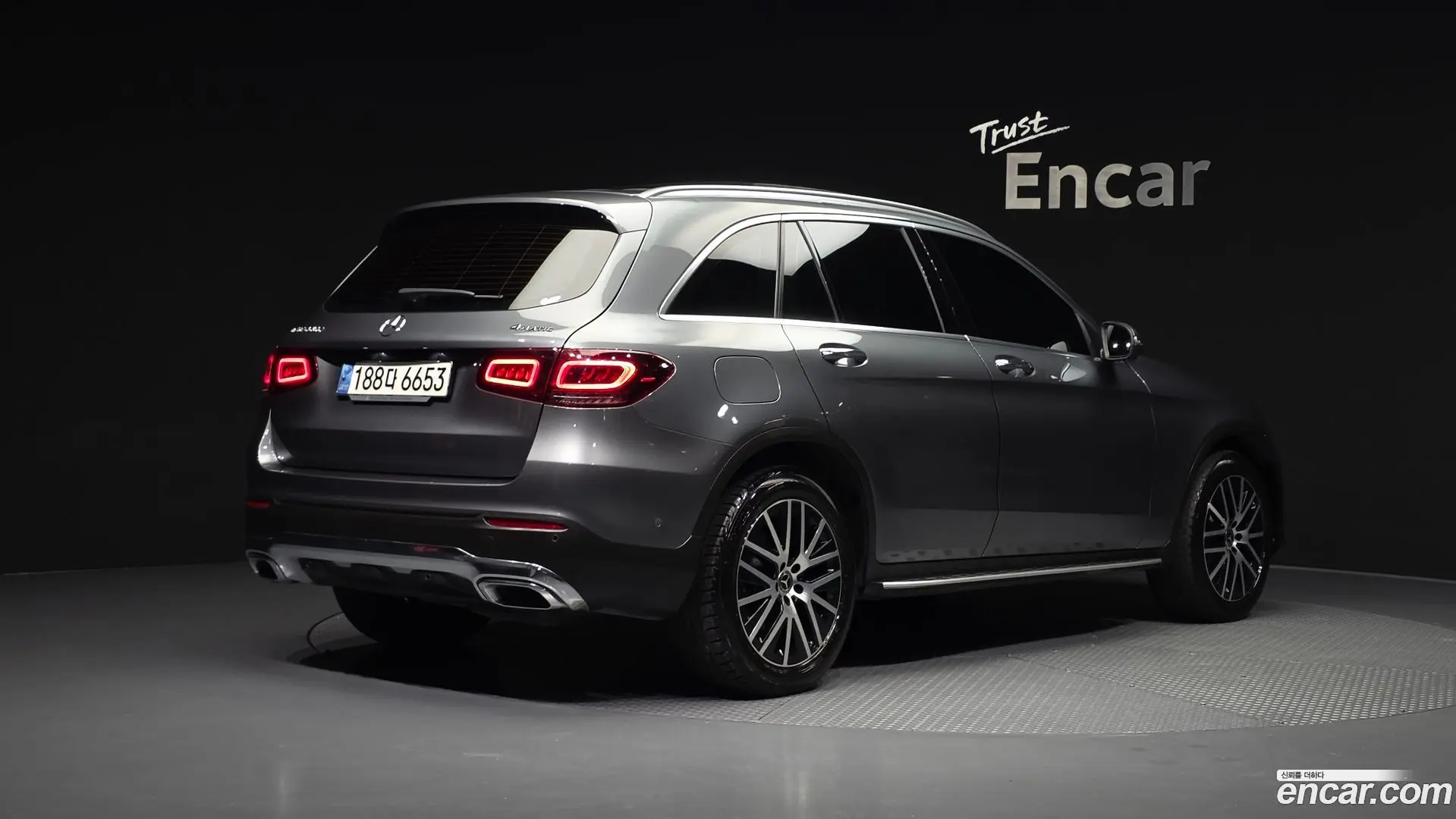 Main__Slider__Photo:GLC-Class Mercedes-Benz 2022.7-1