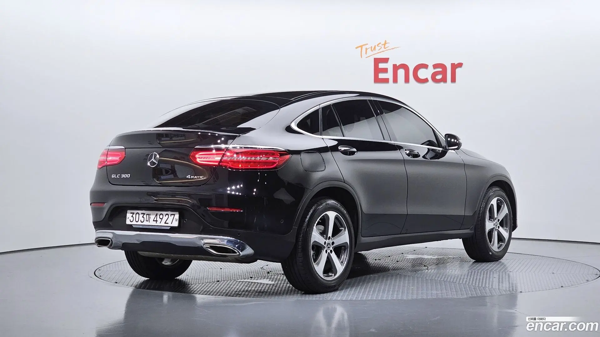 Main__Slider__Photo:GLC-Class Mercedes-Benz 2019.9-1
