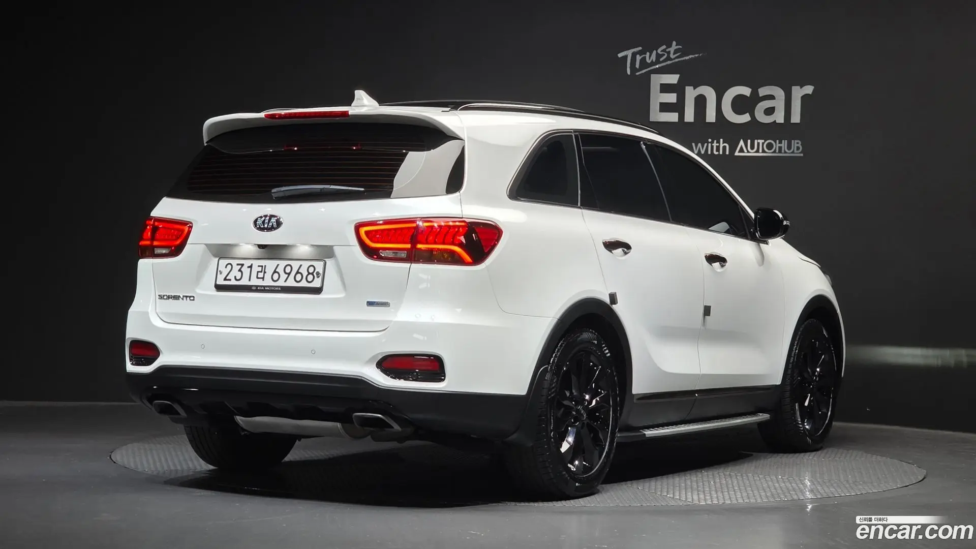 Main__Slider__Photo:Sorento Kia 2020.1-1