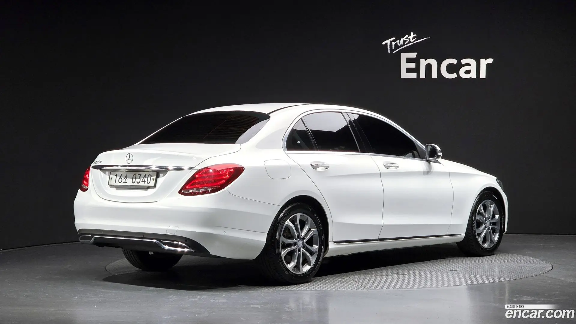 Main__Slider__Photo:C-Class Mercedes-Benz 2016.7-1