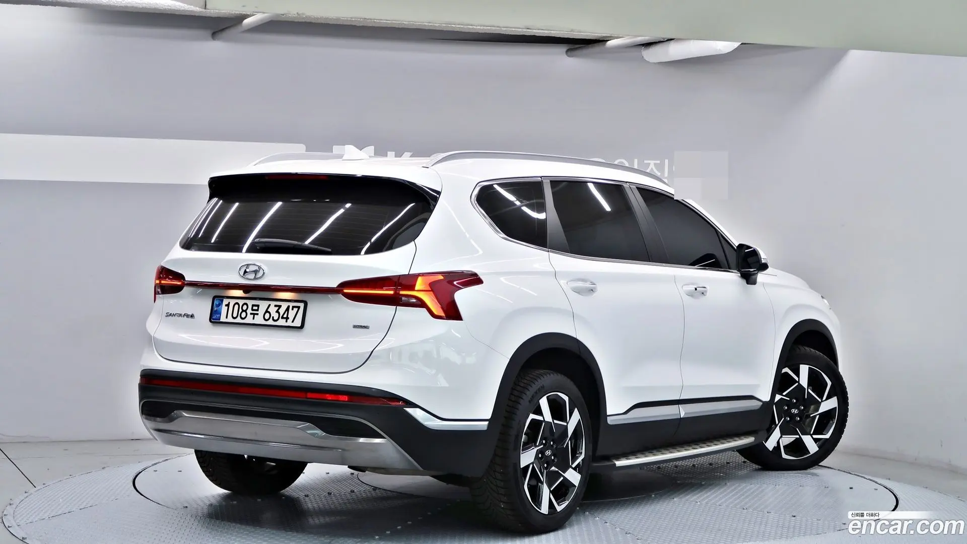 Main__Slider__Photo:Santafe Hyundai 2020.10-1