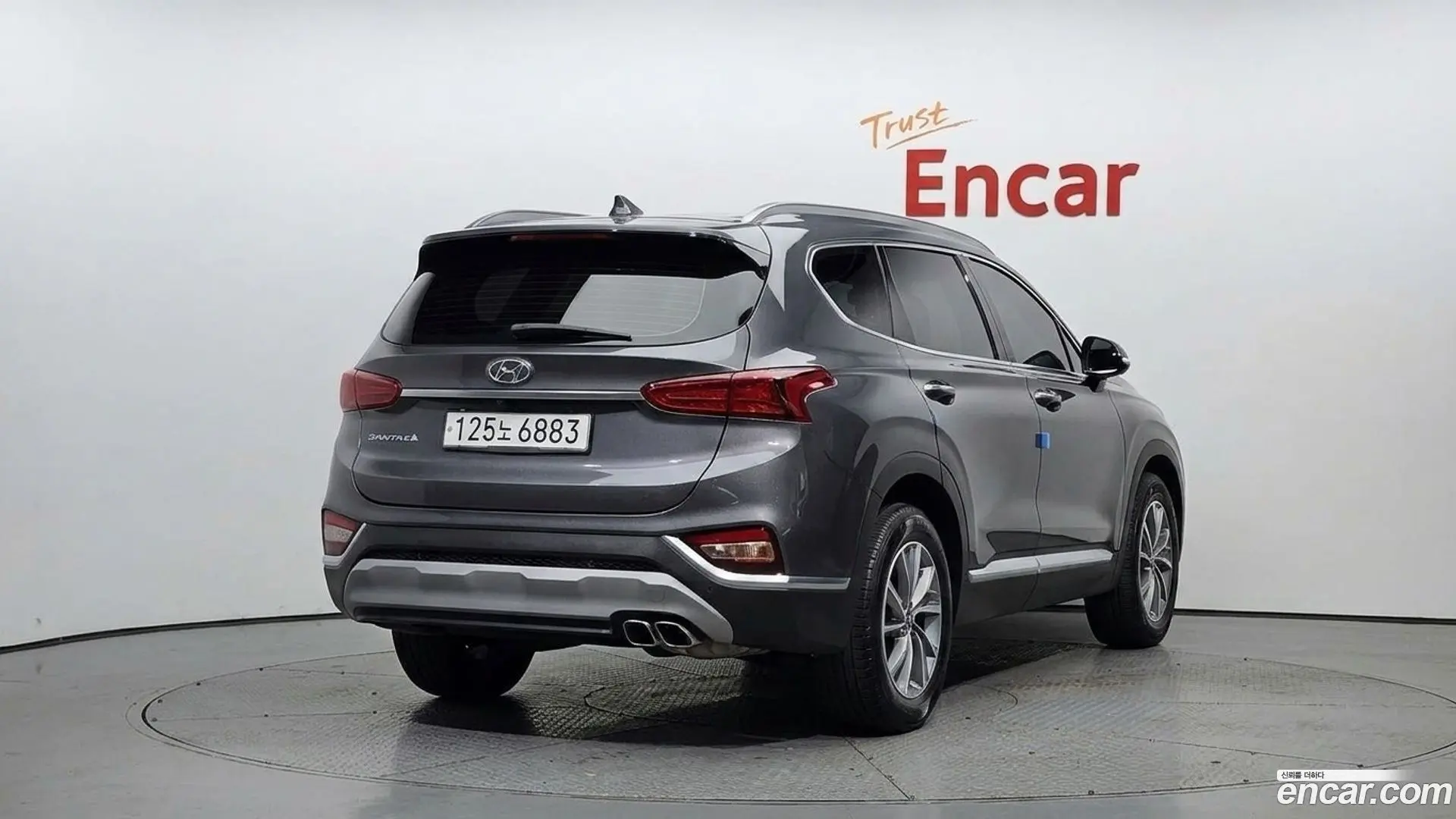 Main__Slider__Photo:Santafe Hyundai 2020.2-1
