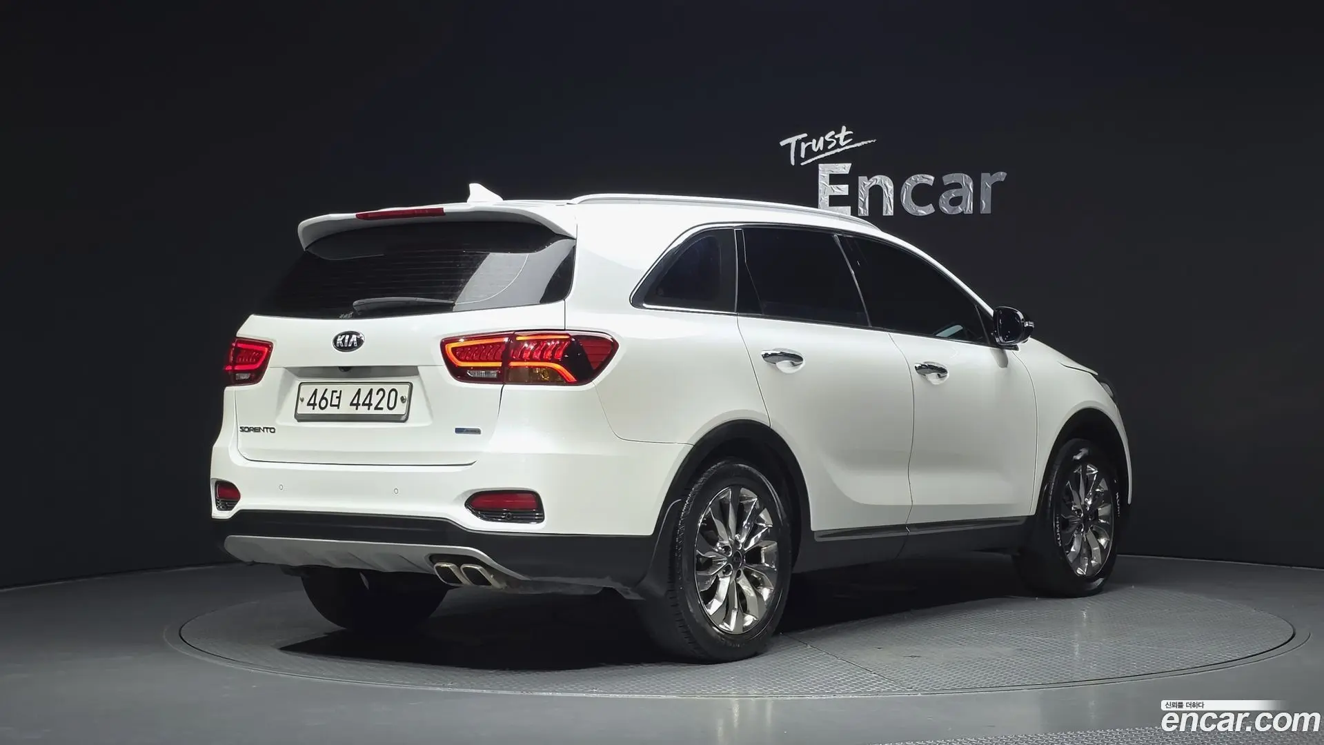 Main__Slider__Photo:Sorento Kia 2017.10-1