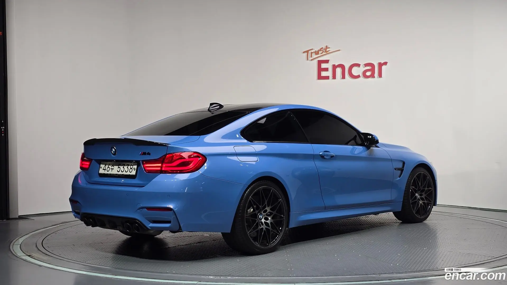 Main__Slider__Photo:M4 BMW 2017.9-1