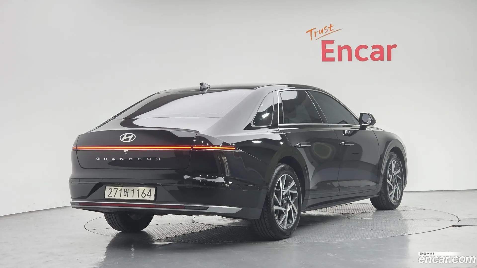 Main__Slider__Photo:Grandeur Hyundai 2025.4-1
