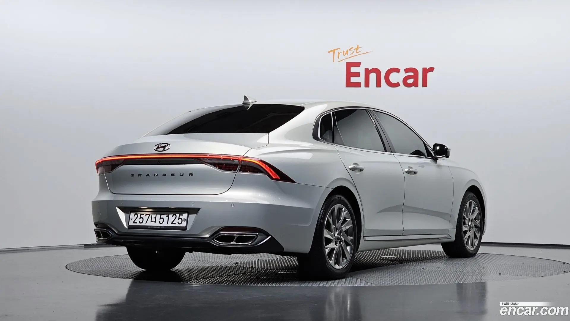 Main__Slider__Photo:Grandeur Hyundai 2020.0-1