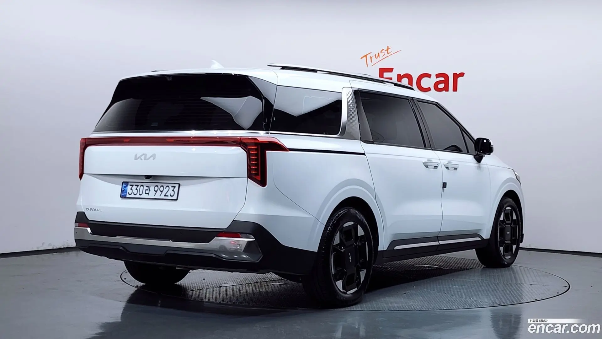 Main__Slider__Photo:Canival Kia 2024.0-1