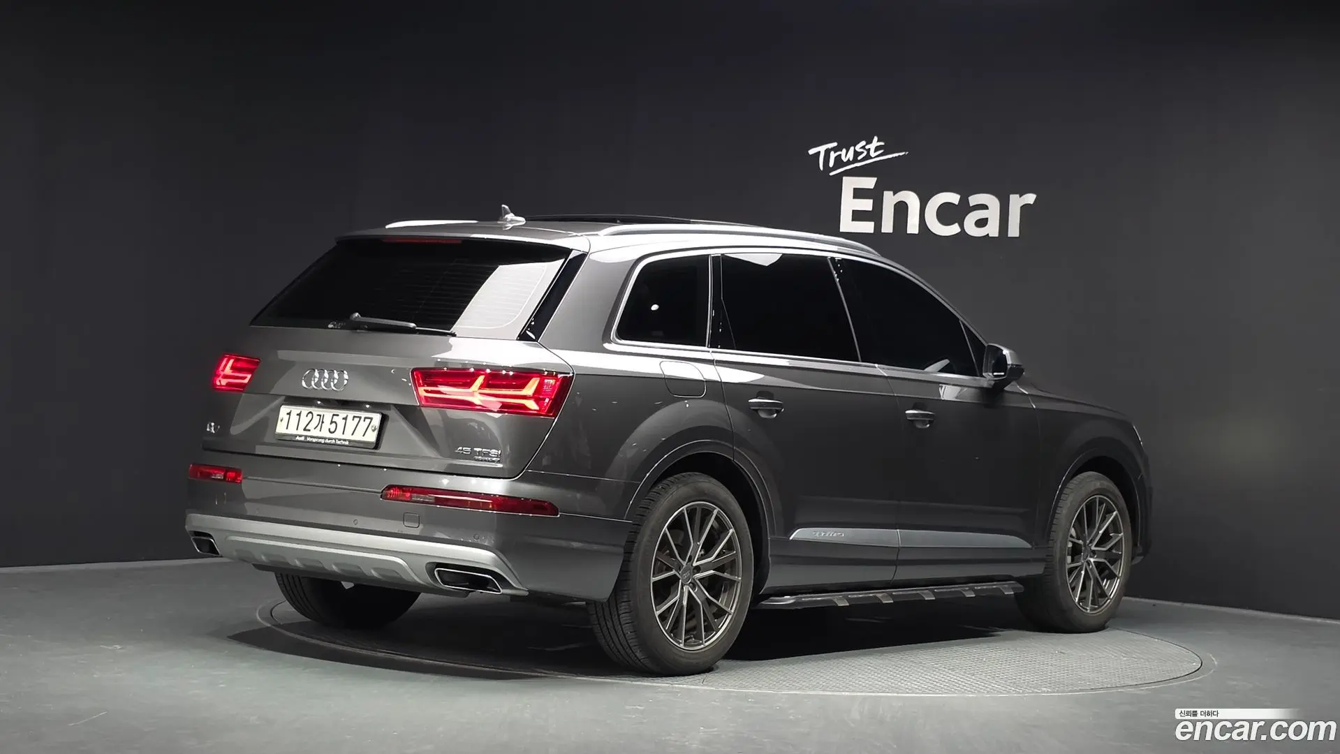 Main__Slider__Photo:Q7 Audi 2019.9-1