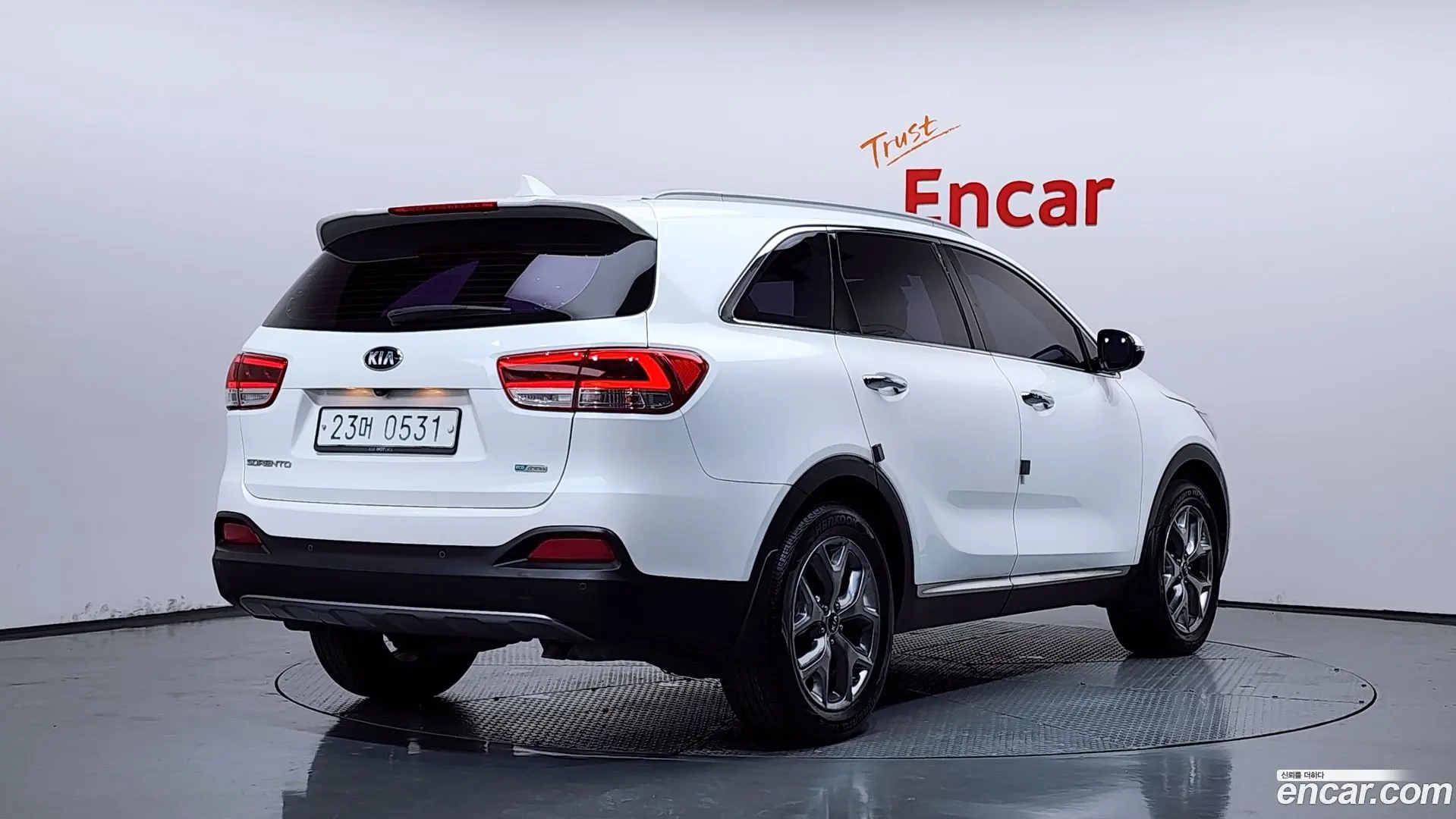 Main__Slider__Photo:Sorento Kia 2016.7-1