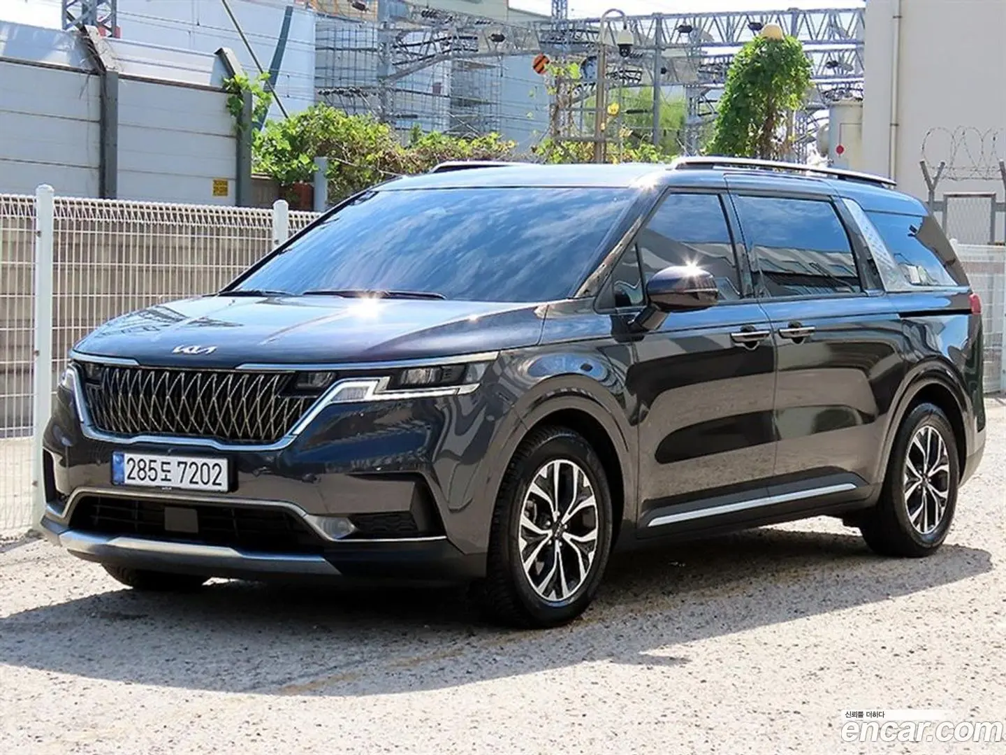 Main__Slider__Photo:Canival Kia 2022.7-1