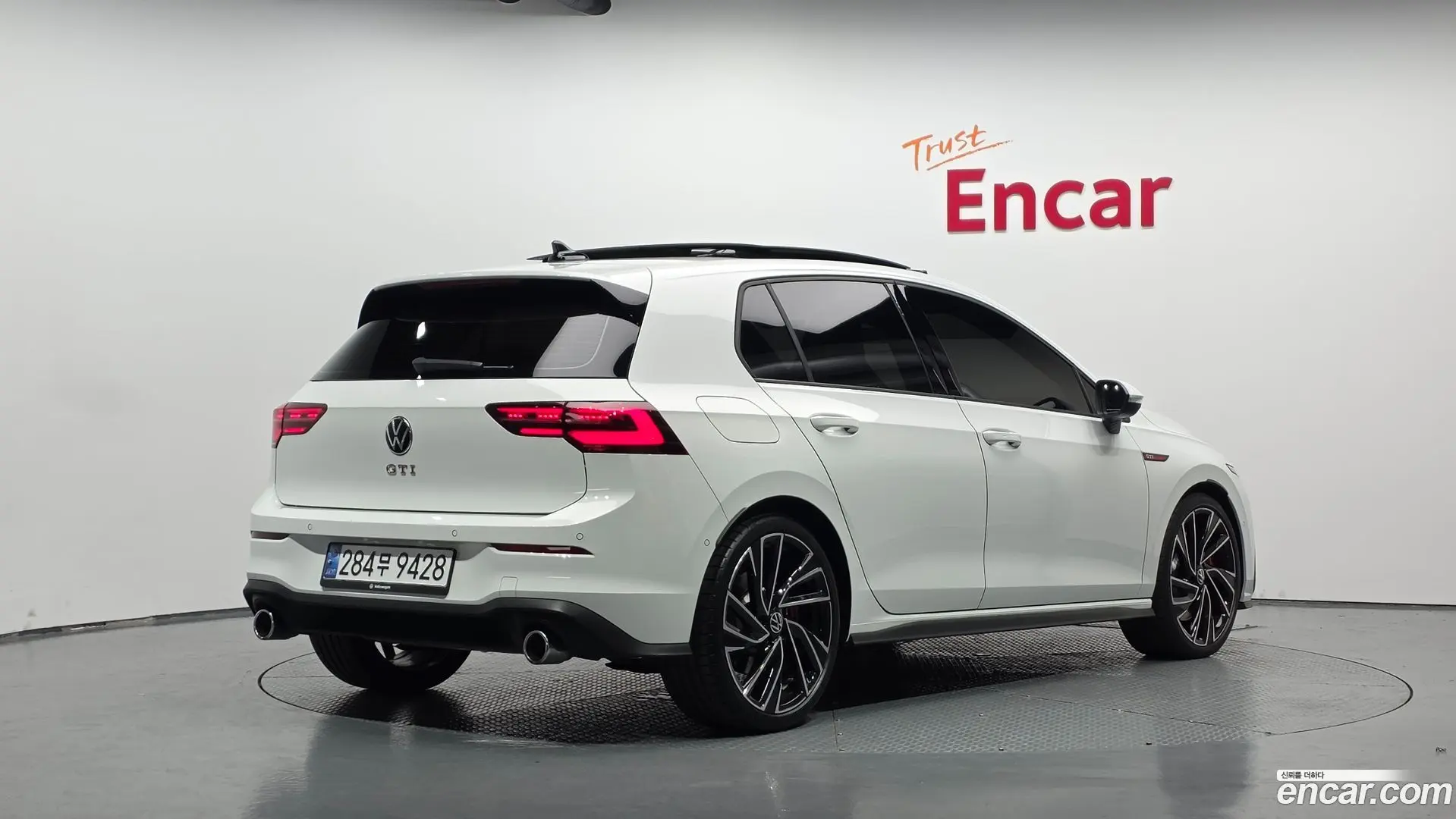 Main__Slider__Photo:Golf Volkswagen 2024.11-1