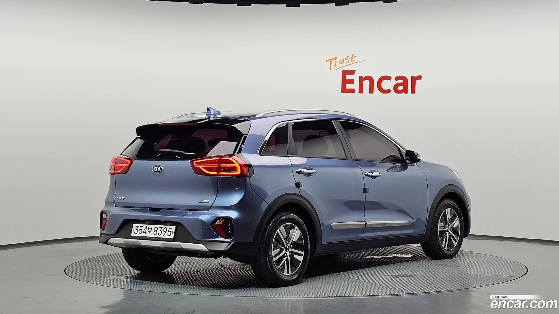 Main__Slider__Photo:Niro Kia 2019.9-1