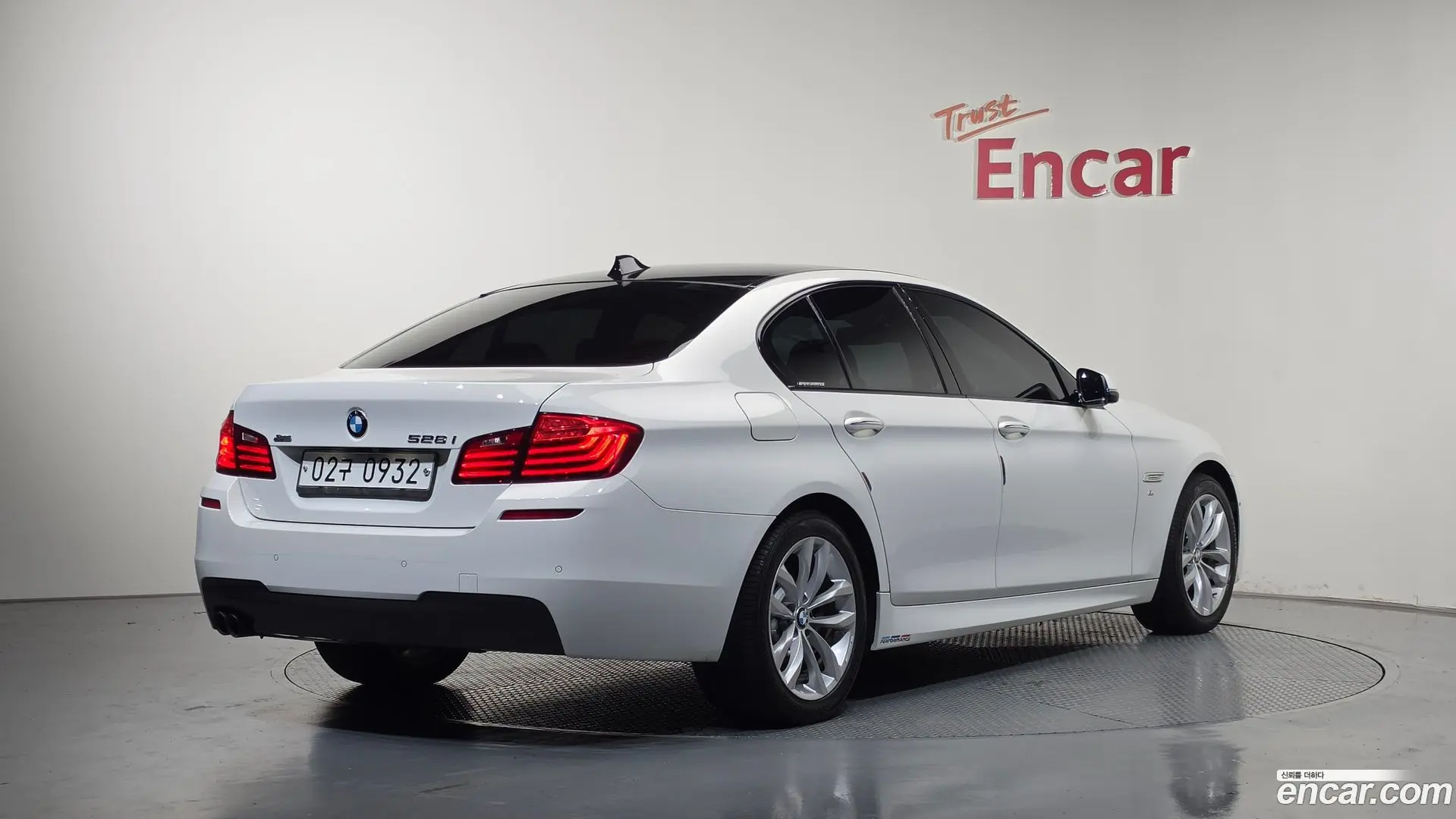 Main__Slider__Photo:5-Series BMW 2016.3-1