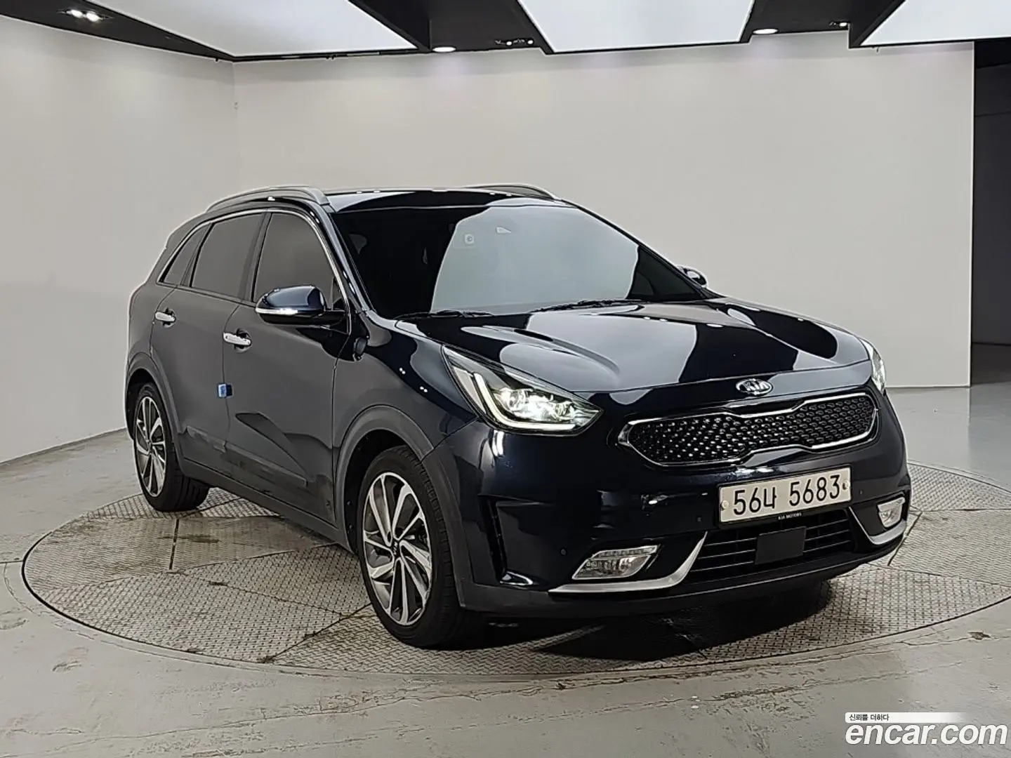 Main__Slider__Photo:Niro Kia 2018.7-1