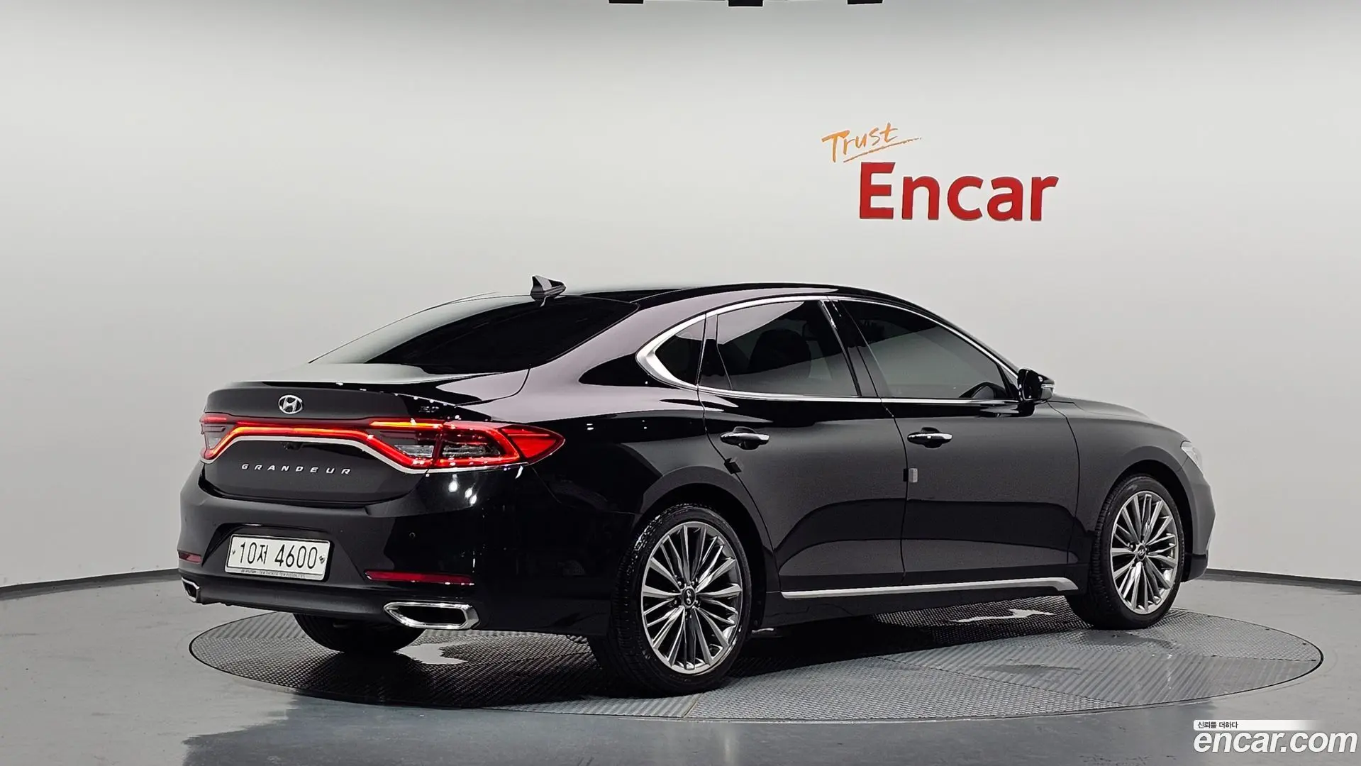 Main__Slider__Photo:Grandeur Hyundai 2018.7-1