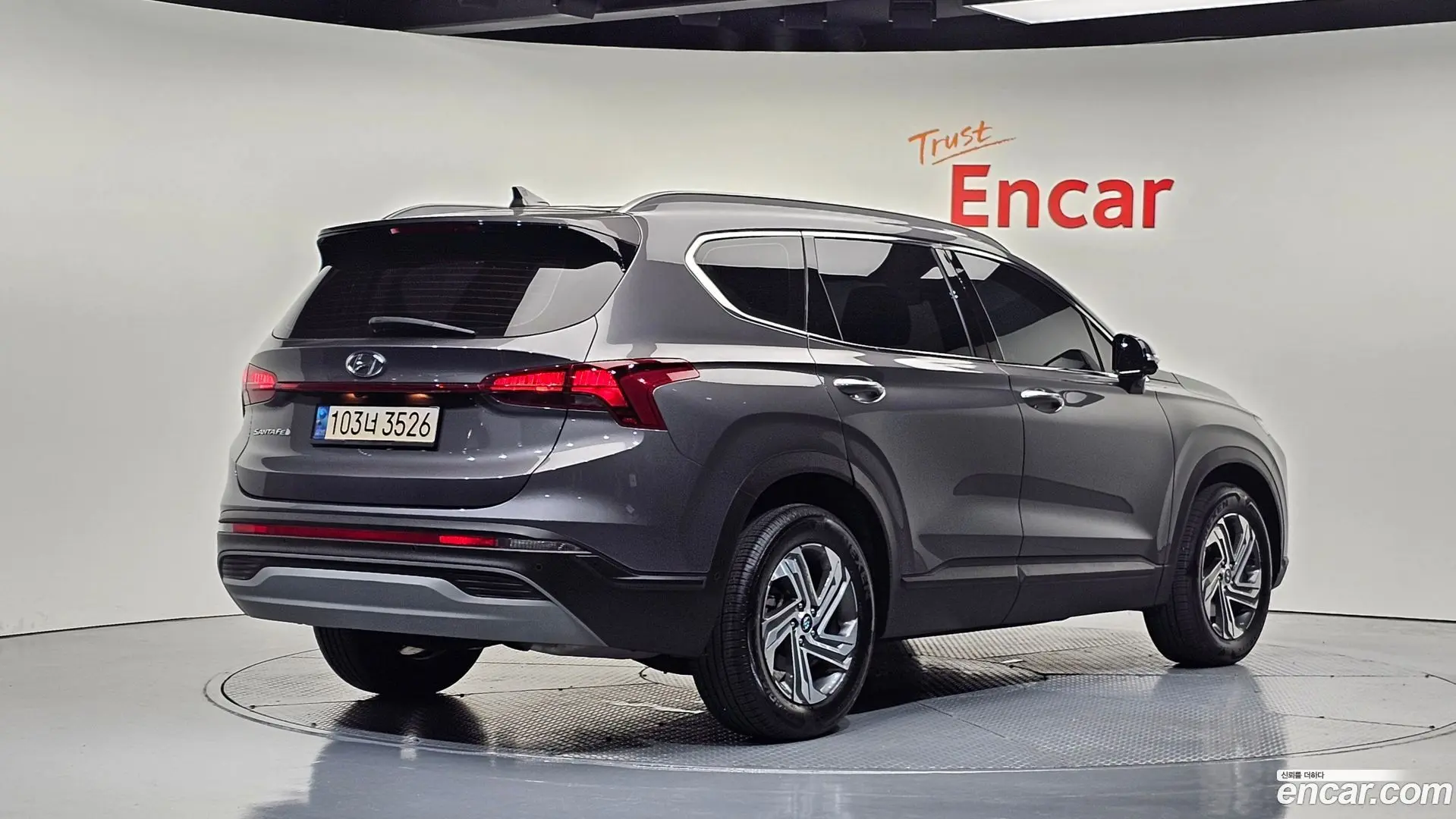Main__Slider__Photo:Santafe Hyundai 2020.6-1
