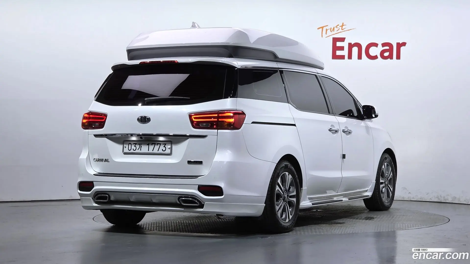 Main__Slider__Photo:Canival Kia 2019.0-1