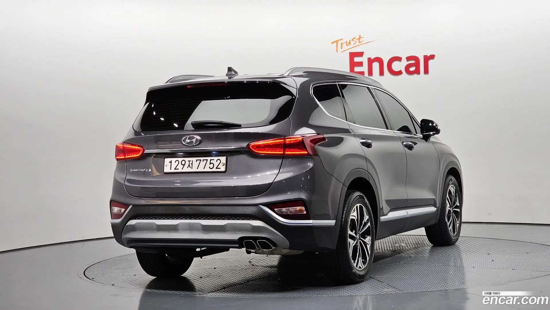 Main__Slider__Photo:Santafe Hyundai 2019.9-1