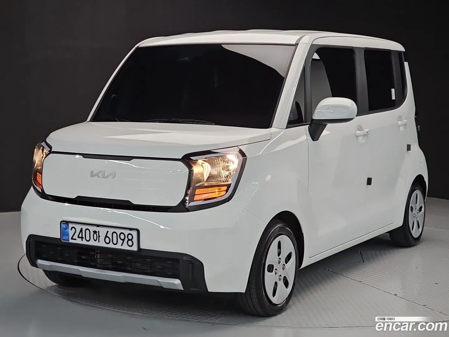 Main__Slider__Photo:RAY Kia 2026.4-1