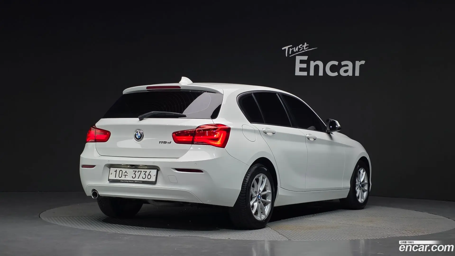 Main__Slider__Photo:1-Series BMW 2018.11-1