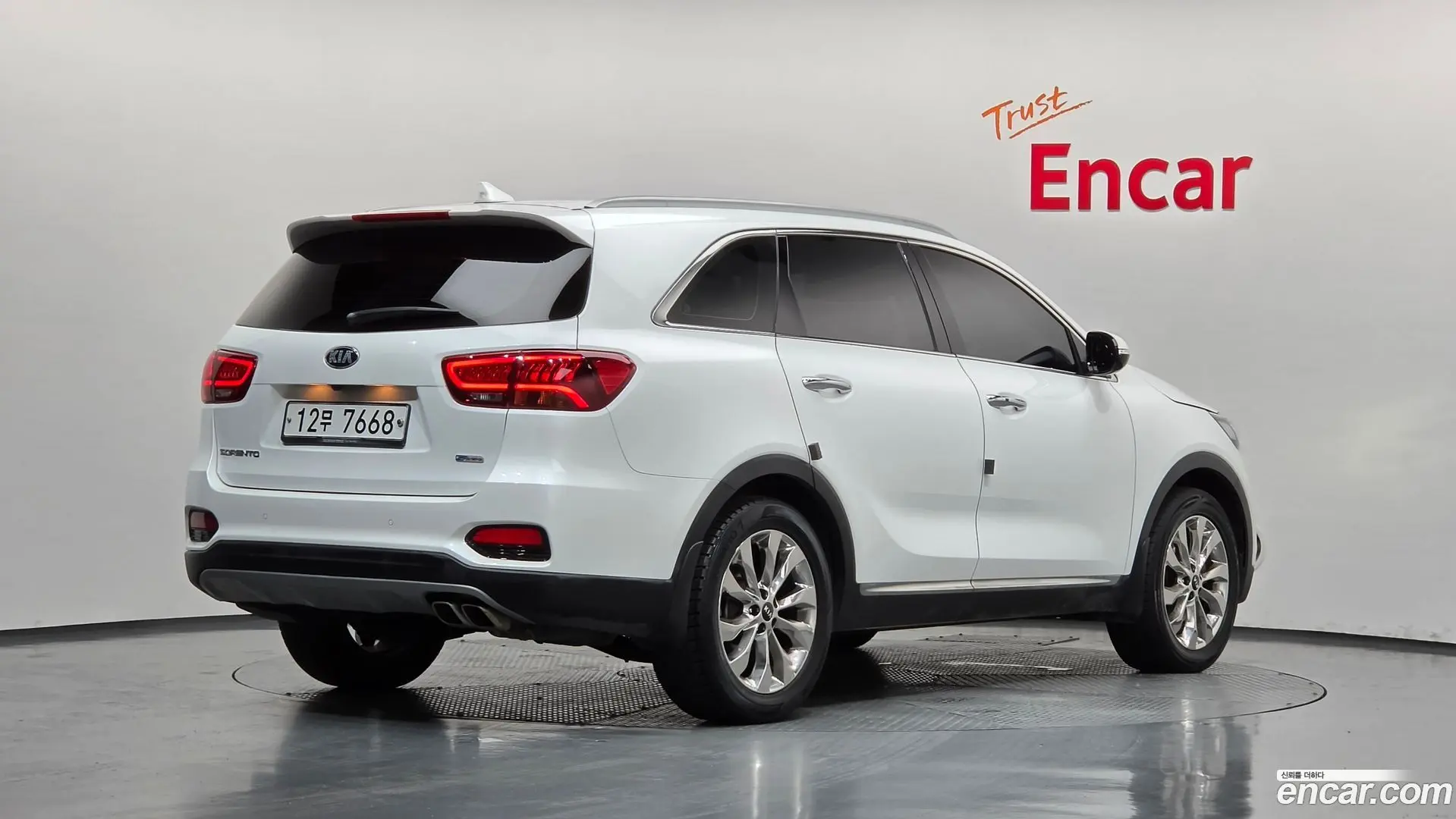 Main__Slider__Photo:Sorento Kia 2019.2-1