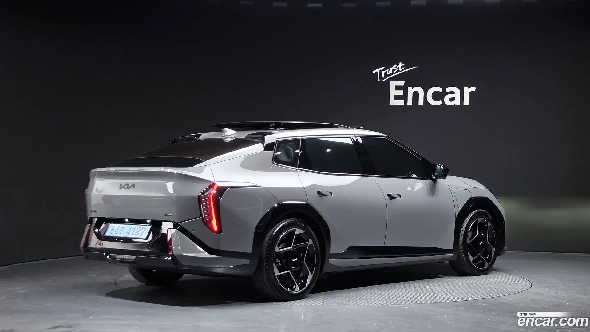 Main__Slider__Photo:EV4 Kia 2026.4-1