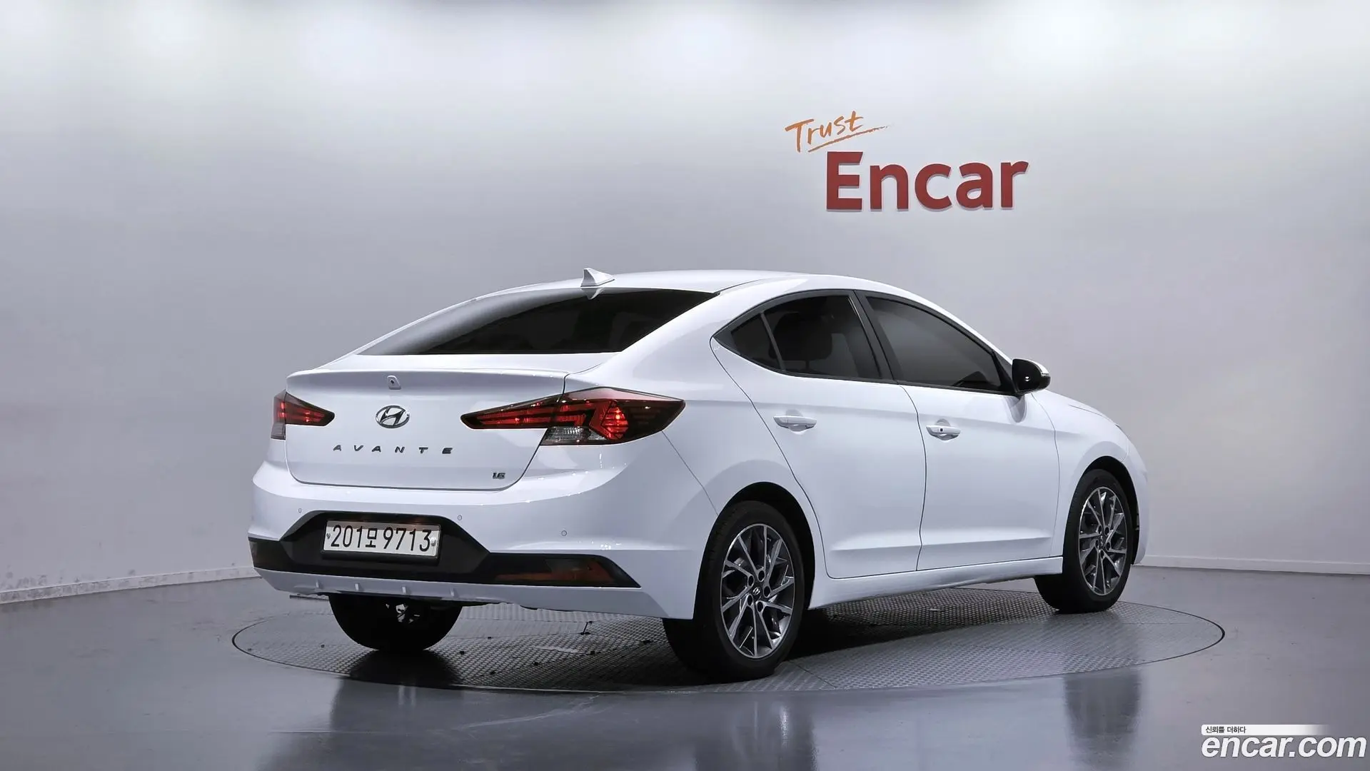 Main__Slider__Photo:AVANTE Hyundai 2019.9-1