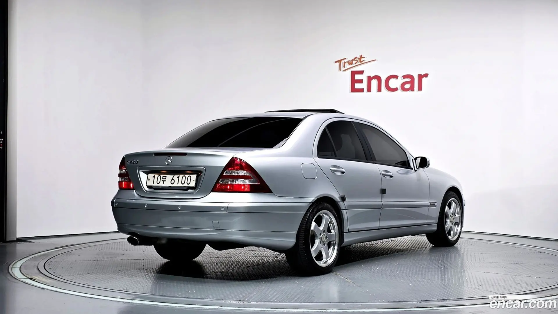 Main__Slider__Photo:C-Class Mercedes-Benz 2006.11-1