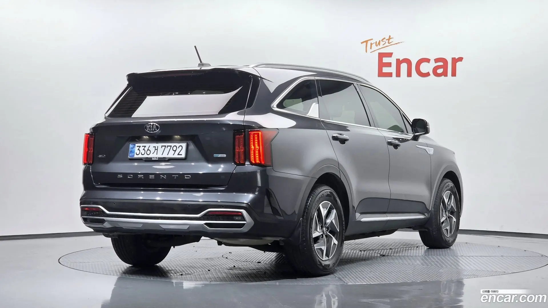 Main__Slider__Photo:Sorento Kia 2020.8-1