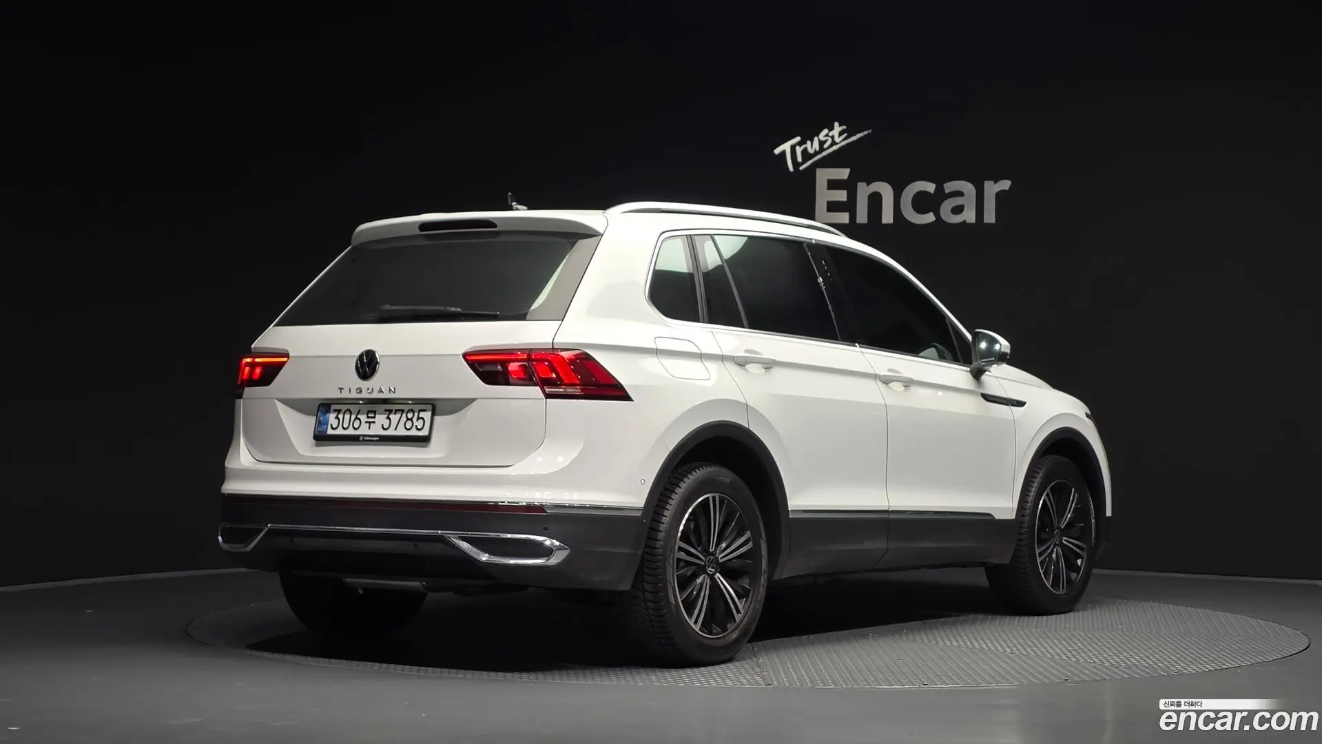 Main__Slider__Photo:Tiguan Volkswagen 2024.7-1