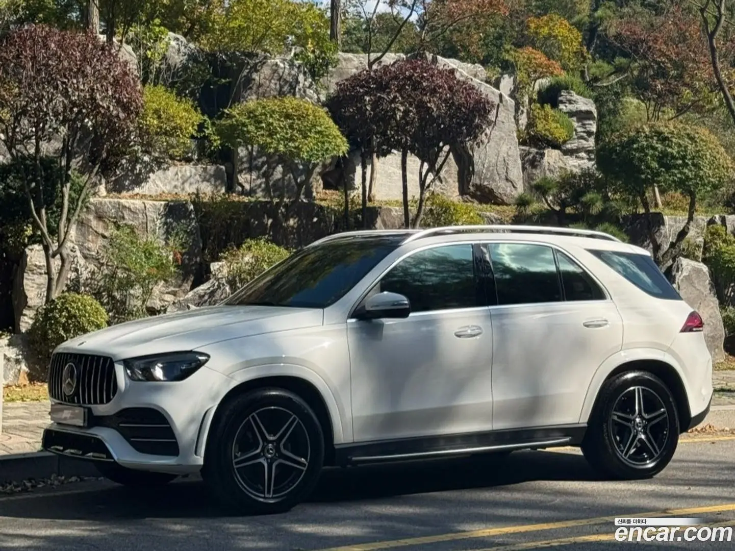 Main__Slider__Photo:GLE-Class Mercedes-Benz 2021.11-1