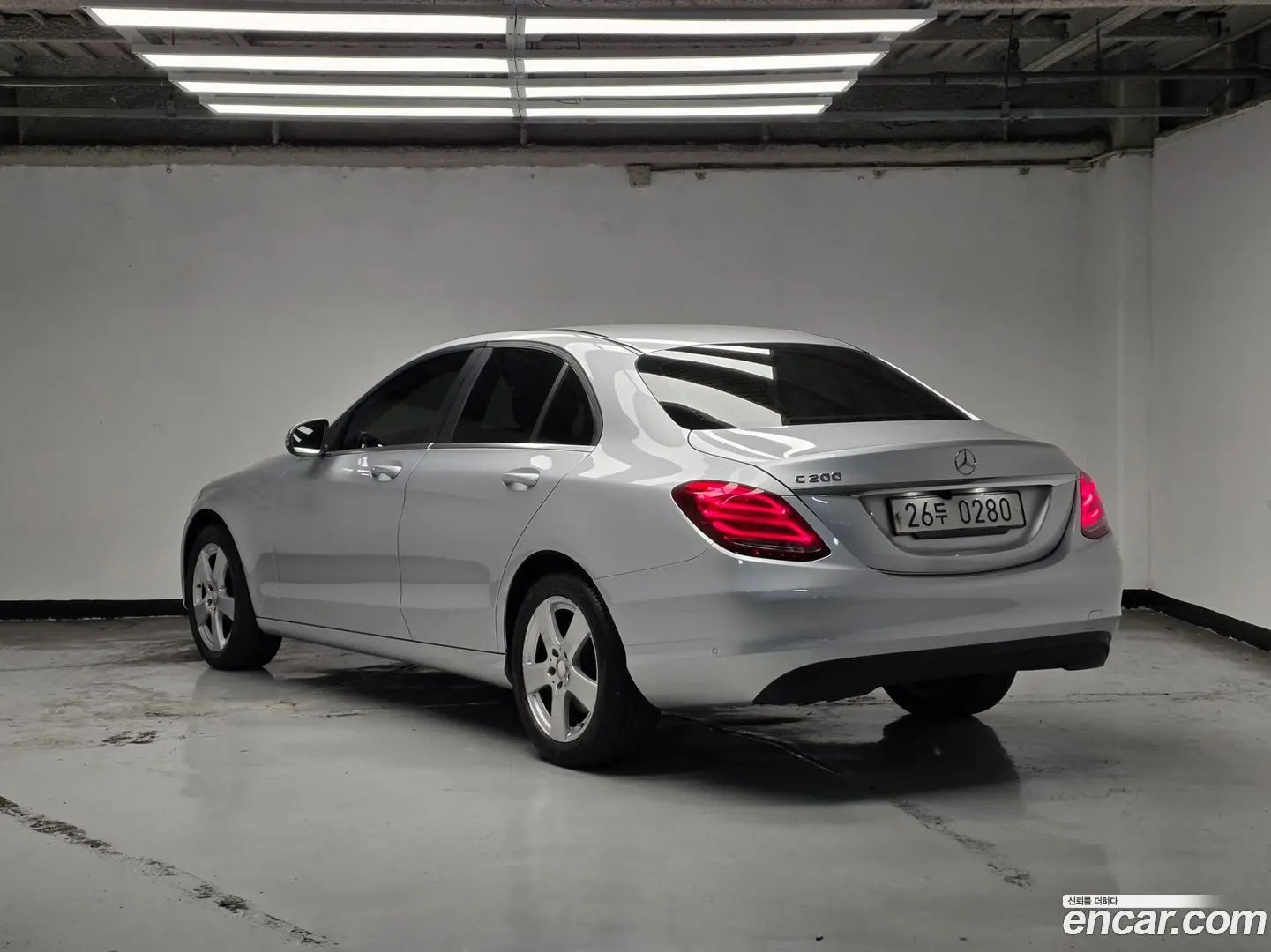 Main__Slider__Photo:C-Class Mercedes-Benz 2016.9-1