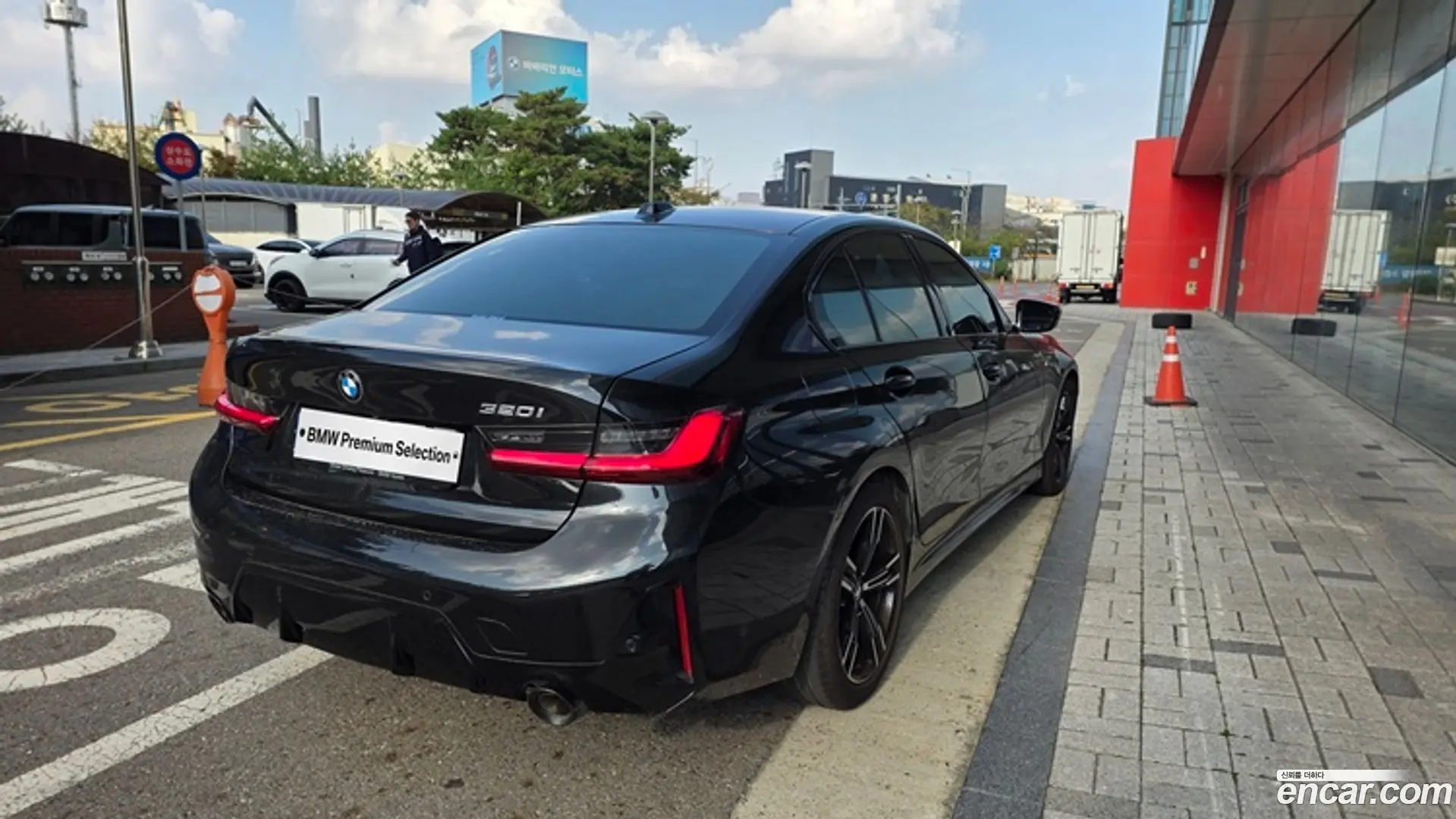 Main__Slider__Photo:3-Series BMW 2023.1-1