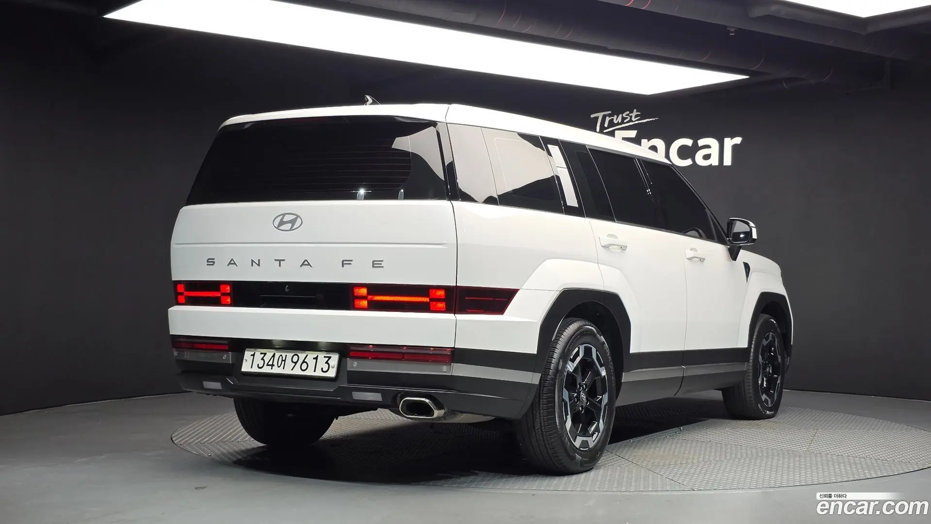 Main__Slider__Photo:Santafe Hyundai 2023.8-1